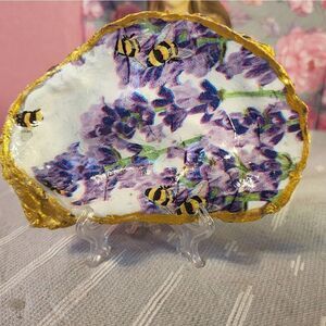 DECOUPAGE OYSTER SHELL DECOUPAGE LILACS AND BEE'S ON A OYSTER SHELL TRINKET DISH
